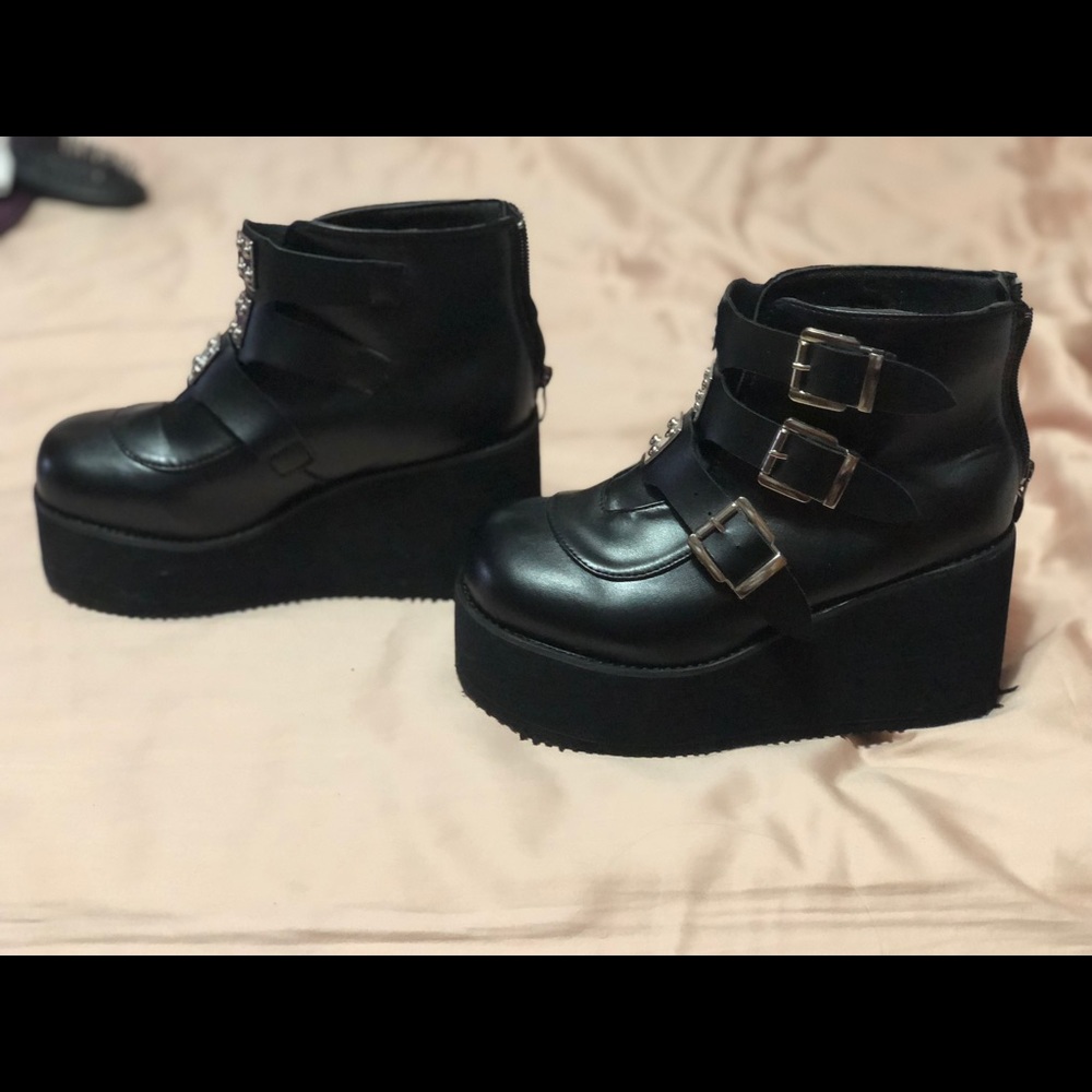 Women’s size 5-5.5, Goth Platform Ankle Boots